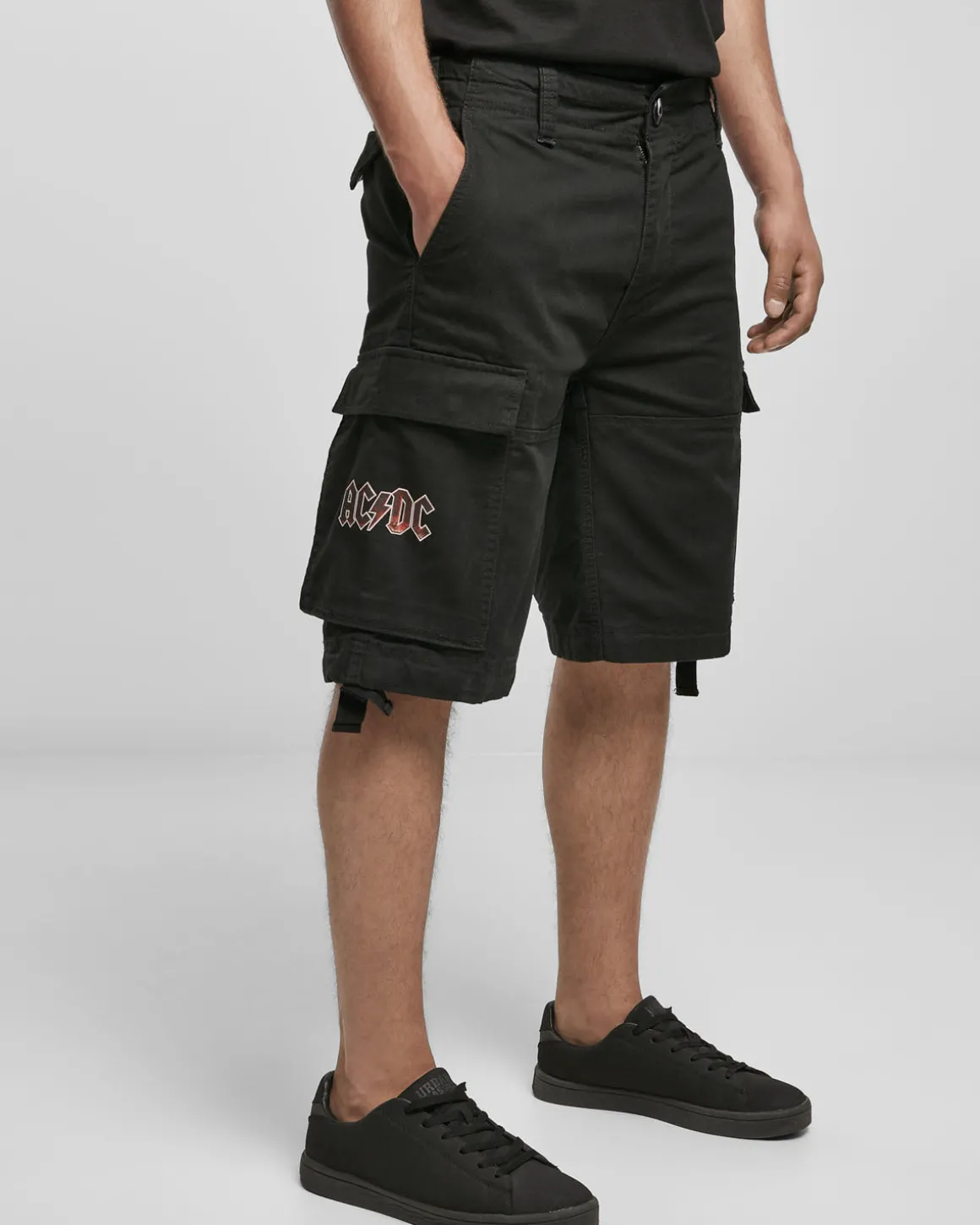AC/DC vintage reisitaskushortsit - Musta