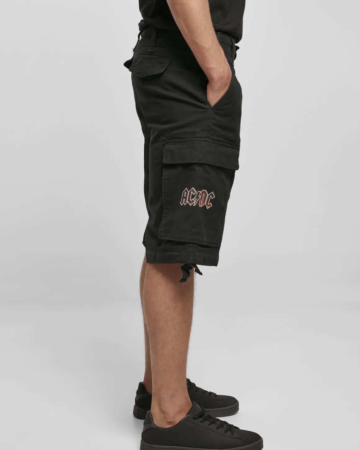 AC/DC vintage reisitaskushortsit - Musta