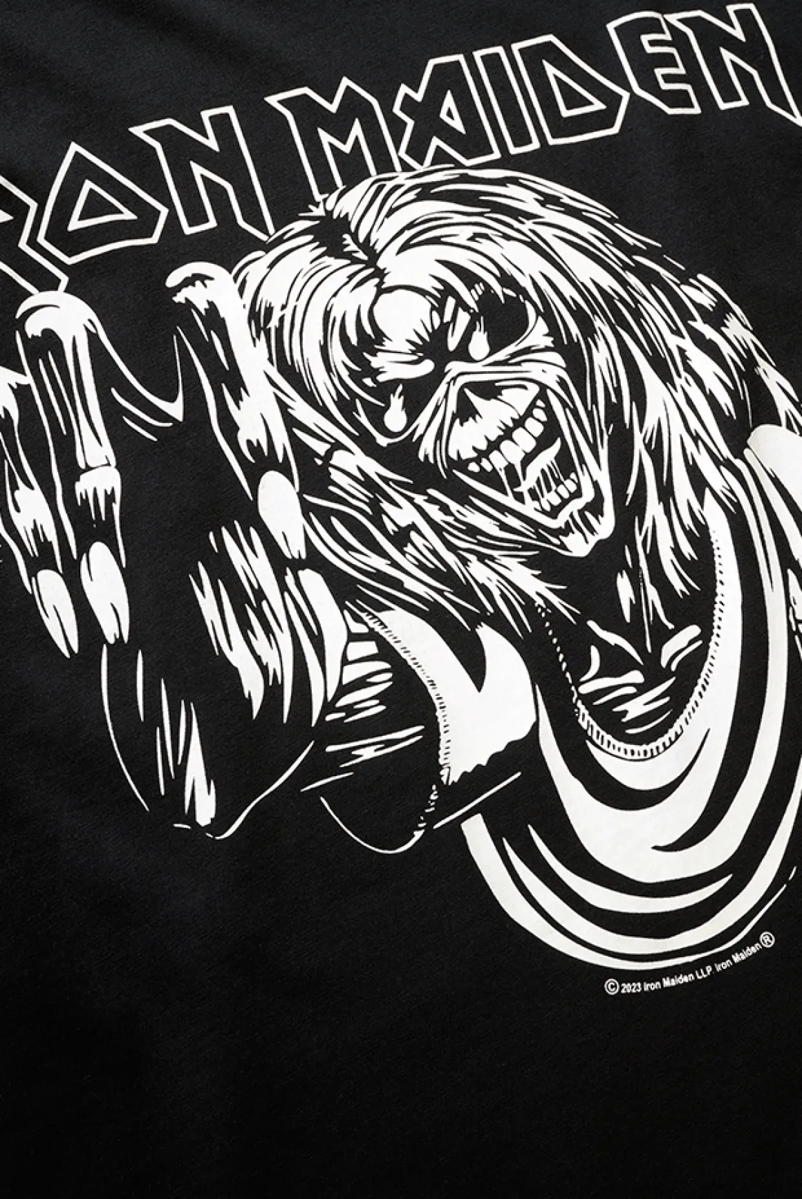 Iron Maiden Eddy Glow t-paita - Musta